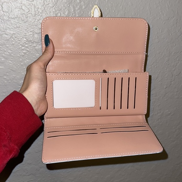 Silver Wallet - Picture 3 of 3